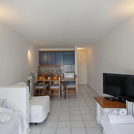 Beautiful Summer House 5' From The * Karafotaíika