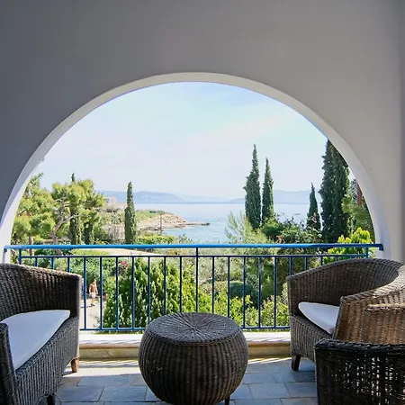 Beautiful Summer House 5' From The * Karafotaíika