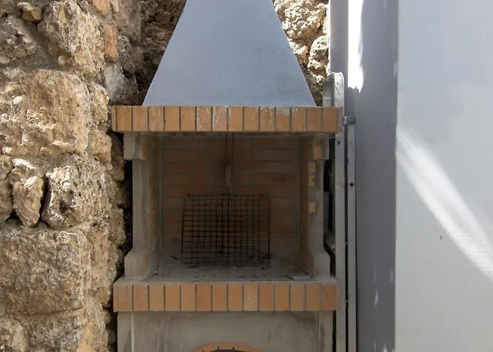 Beautiful Summer House 5' From The *