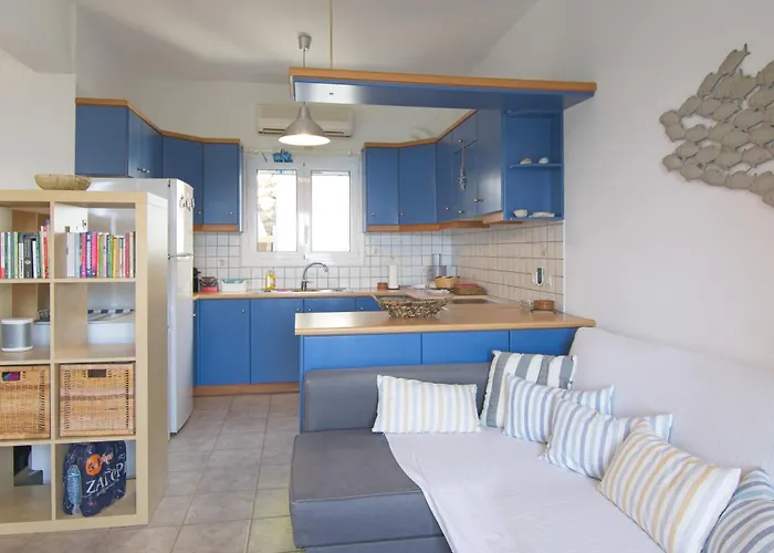 Beautiful Summer House 5' From The Karafotaíika