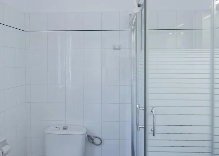 Beautiful Summer House 5' From The