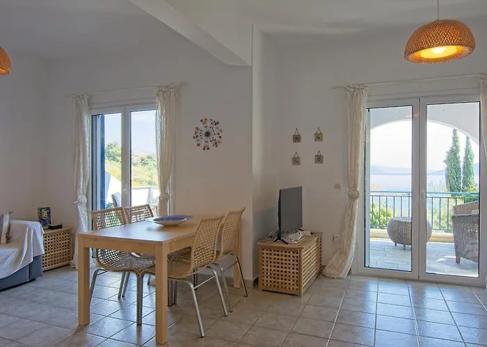 Σπίτι διακοπών Beautiful Summer House 5' From The